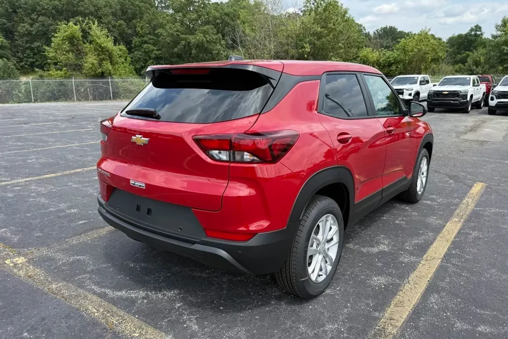 2026 Chevrolet Trailblazer LS photo 1