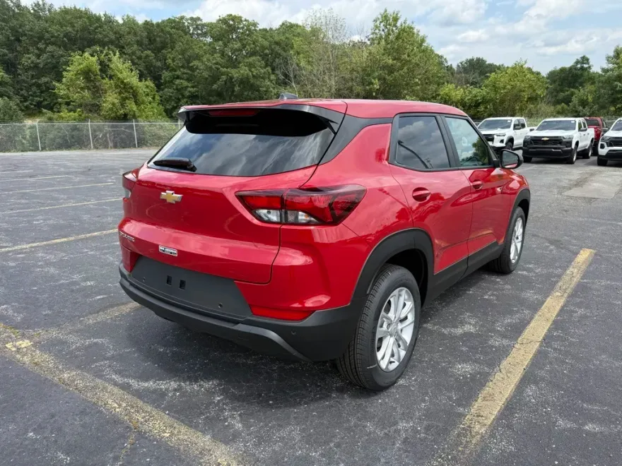 2026 Chevrolet Trailblazer LS photo 1