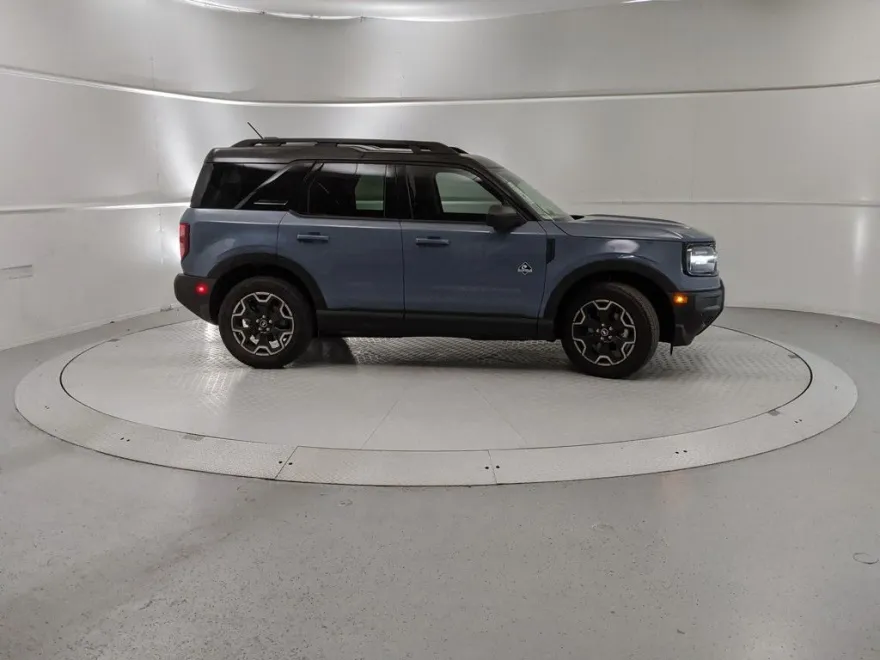 2025 Ford Bronco Sport Outer Banks photo 1