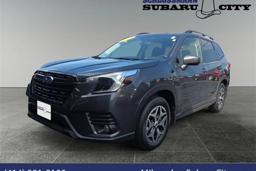 2022 Subaru Forester Premium photo 1