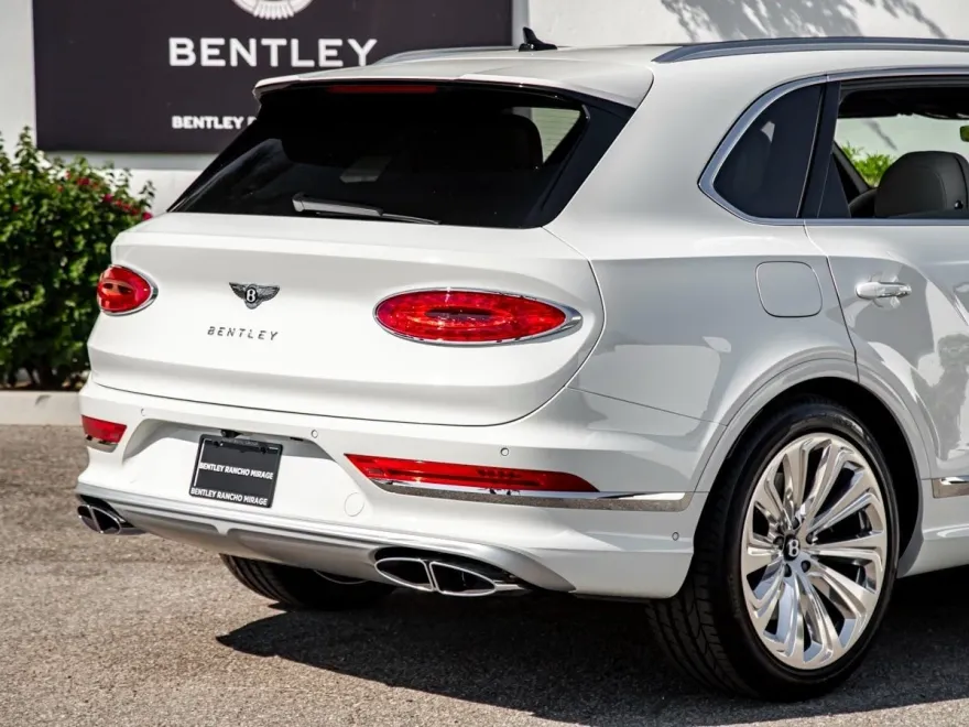 2024 Bentley Bentayga EWB Base photo 10