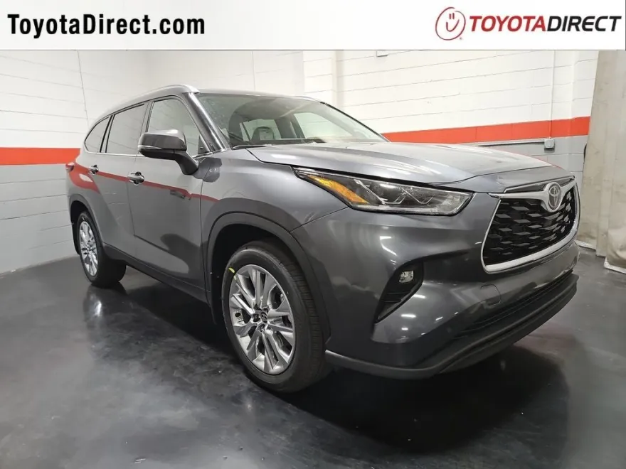 2025 Toyota Highlander Limited photo 1