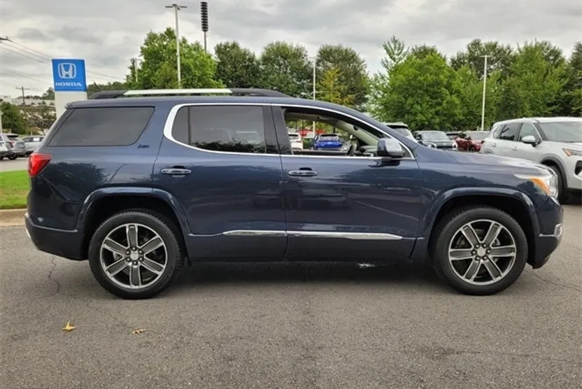 2018 Gmc Acadia Denali photo 1