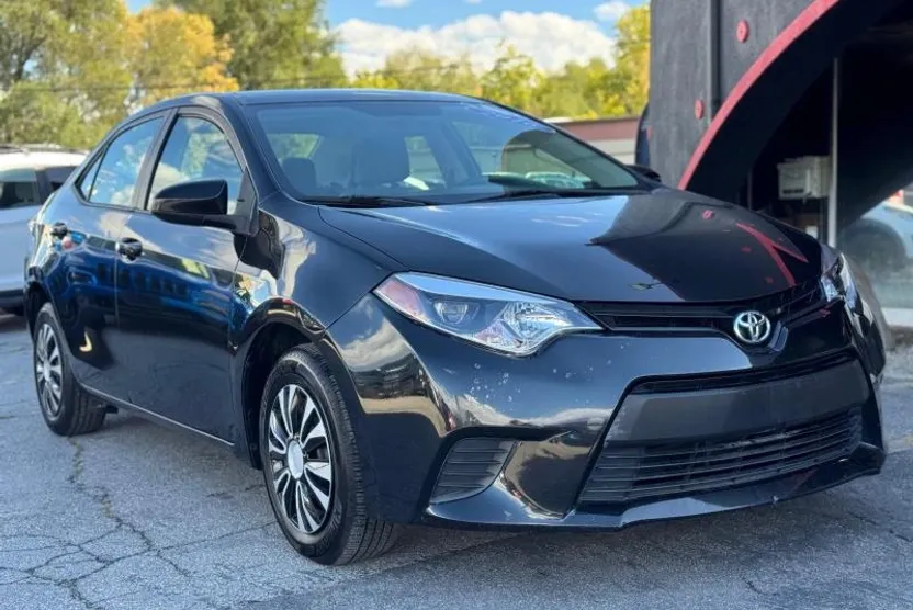 2016 Toyota Corolla L photo 1