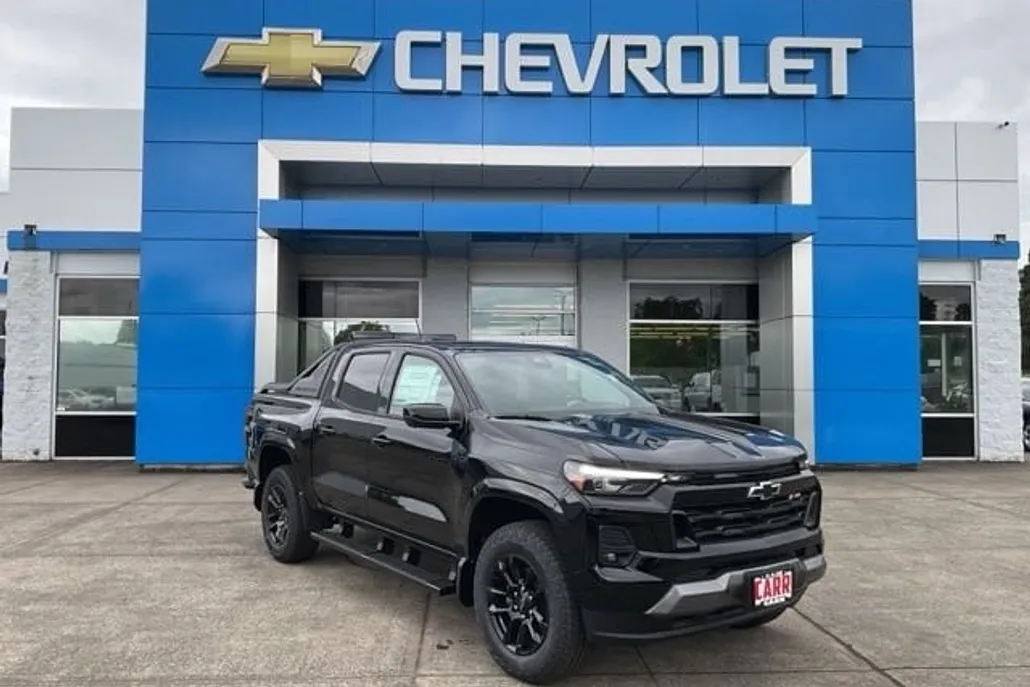 2025 Chevrolet Colorado Z71 photo 1