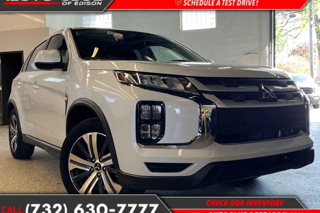 2022 Mitsubishi Outlander Sport ES photo 1