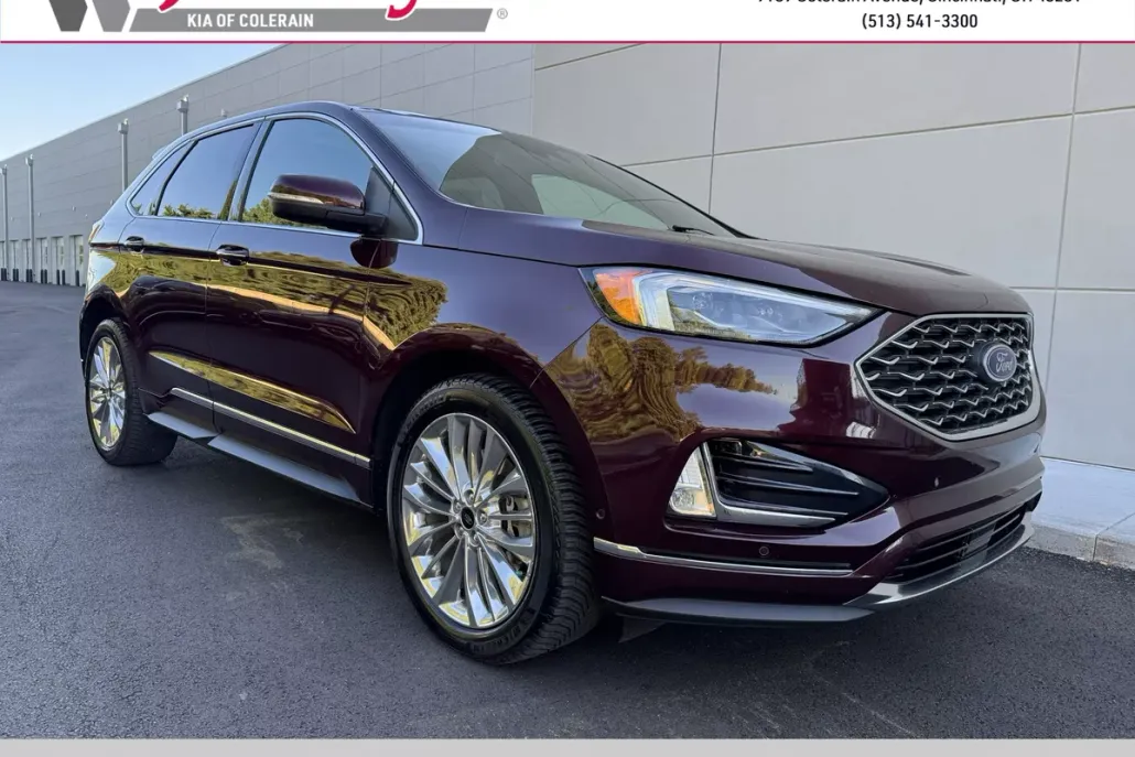 2020 Ford Edge Titanium photo 1