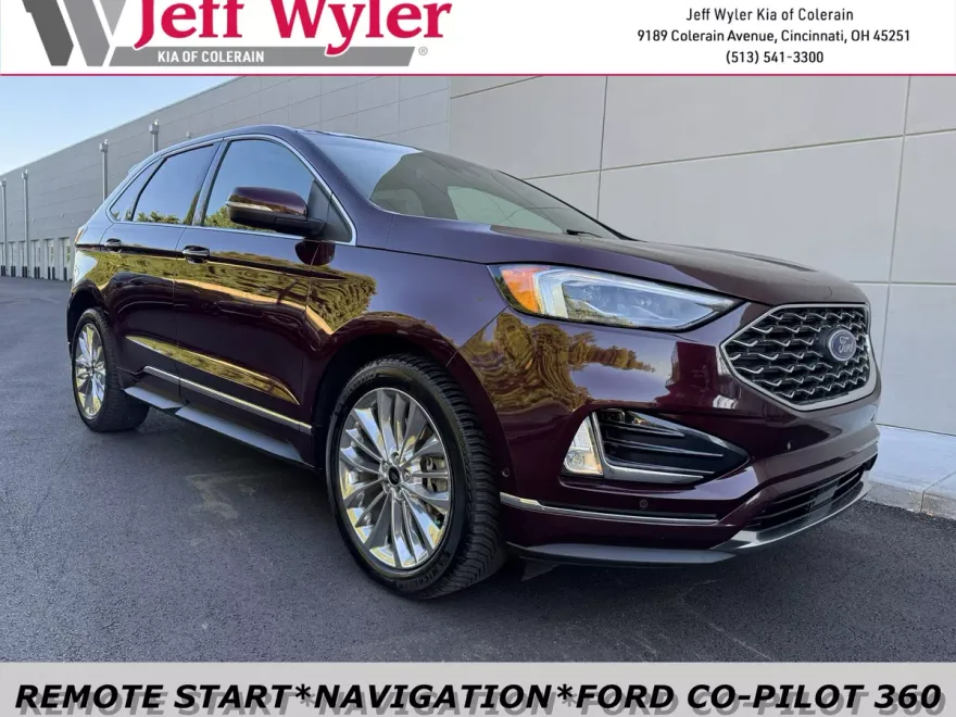 2020 Ford Edge Titanium photo 1