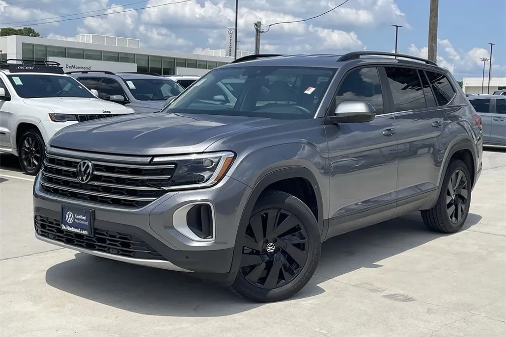 2024 Volkswagen Atlas SE Technology photo 1