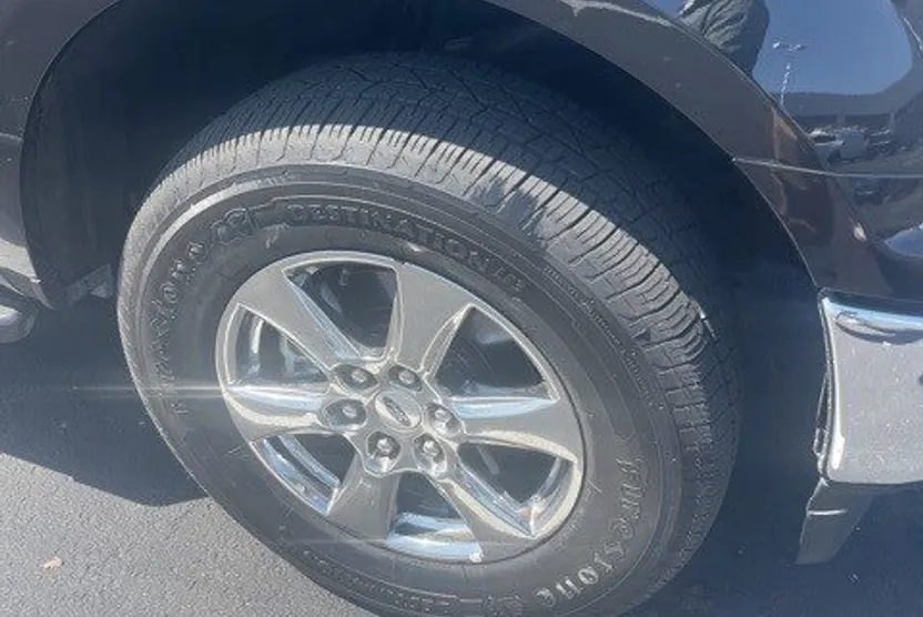 2020 Ford F-150 XLT photo 1