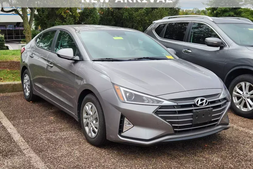 2020 Hyundai Elantra SE photo 1