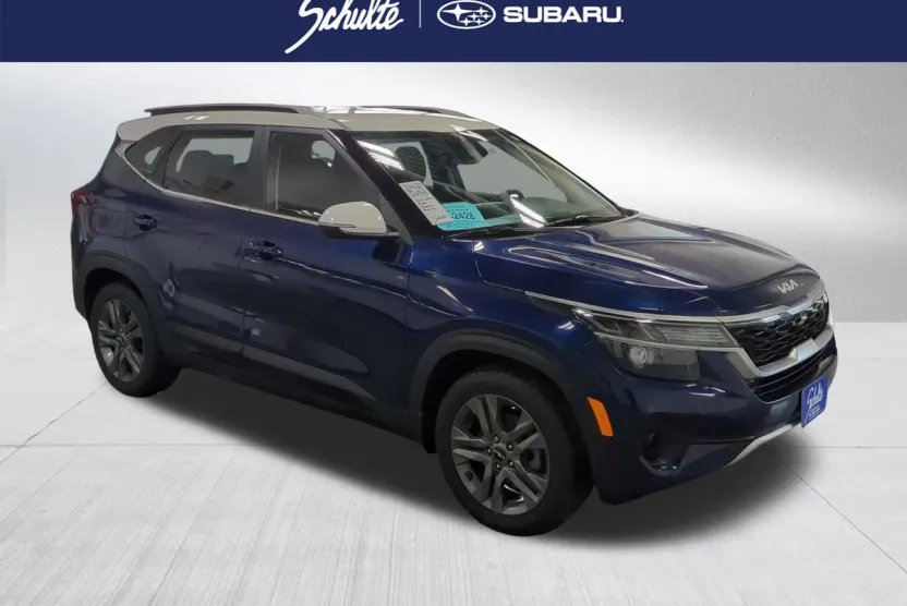 2023 Kia Seltos S photo 1
