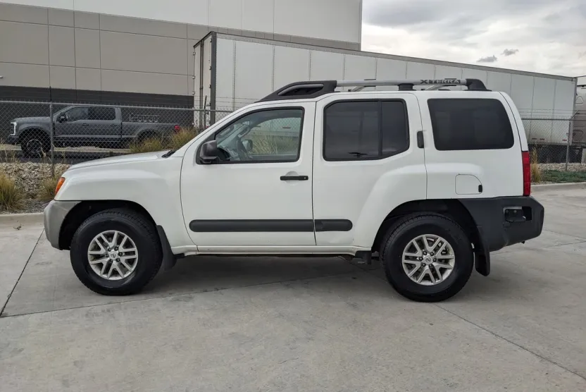 2014 Nissan Xterra S photo 1