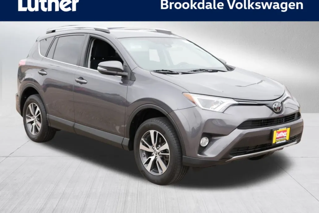 2018 Toyota RAV4 XLE photo 1