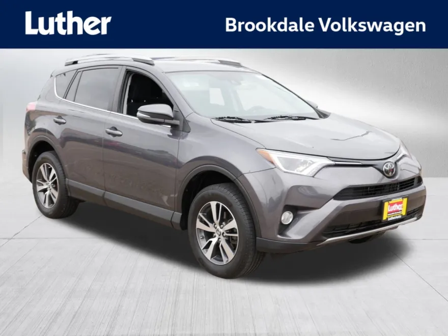 2018 Toyota RAV4 XLE photo 1