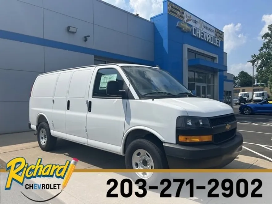 2025 Chevrolet Express Cargo 2500 photo 1