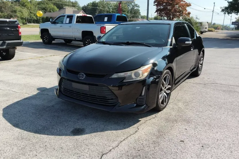 2014 Scion tC Base photo 1