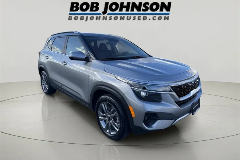 2023 Kia Seltos S photo 1