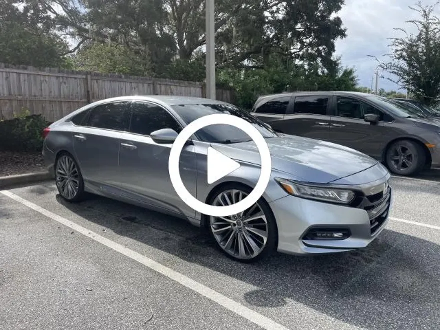 2018 Honda Accord LX 1.5T photo 1