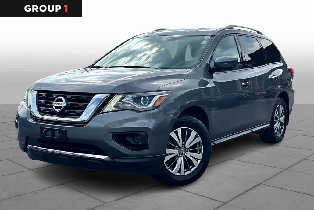 2019 Nissan Pathfinder S photo 1