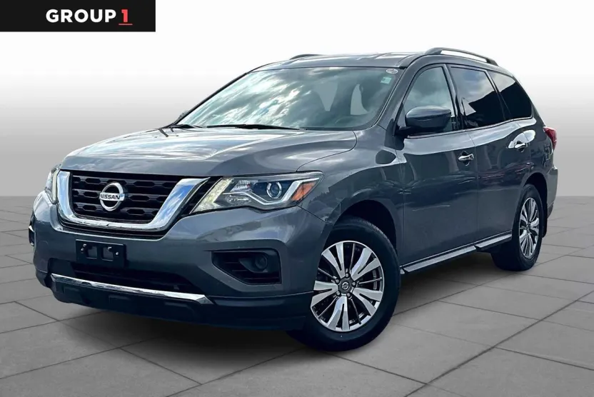 2019 Nissan Pathfinder S photo 1