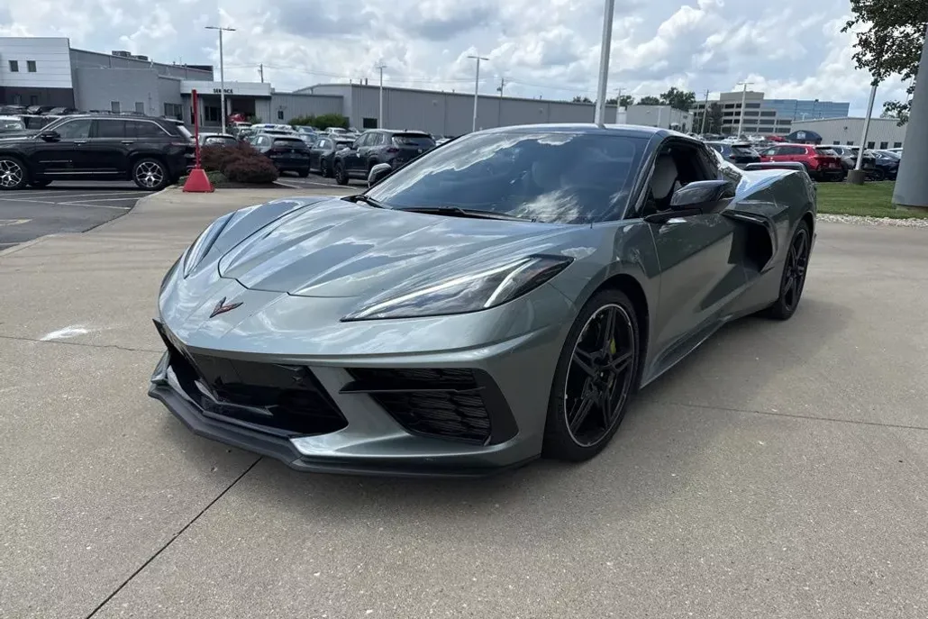 2023 Chevrolet Corvette Stingray 2LT Convertible photo 1