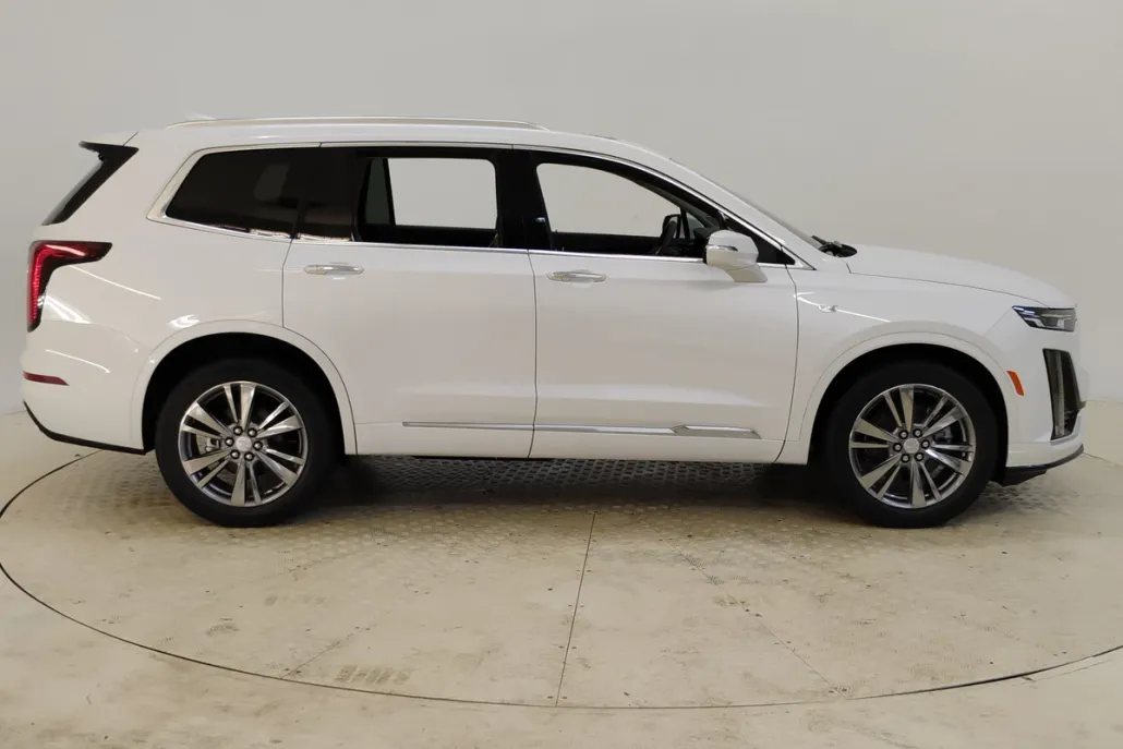 2025 Cadillac XT6 Premium Luxury photo 1