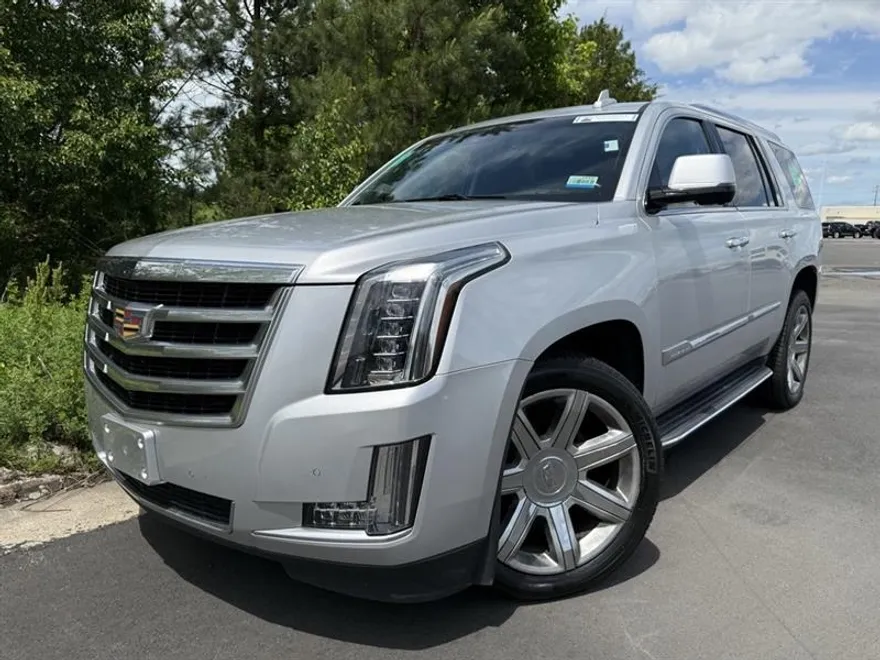 2016 Cadillac Escalade Luxury photo 1