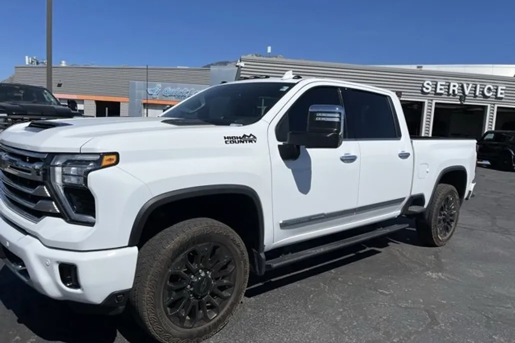 2024 Chevrolet Silverado 2500HD High Country photo 1
