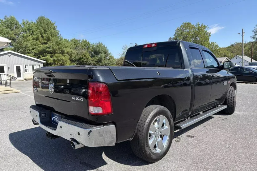 2017 Ram 1500 Big Horn photo 1