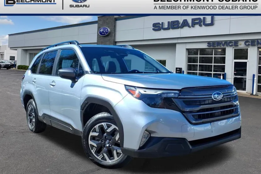 2025 Subaru Forester Premium photo 1