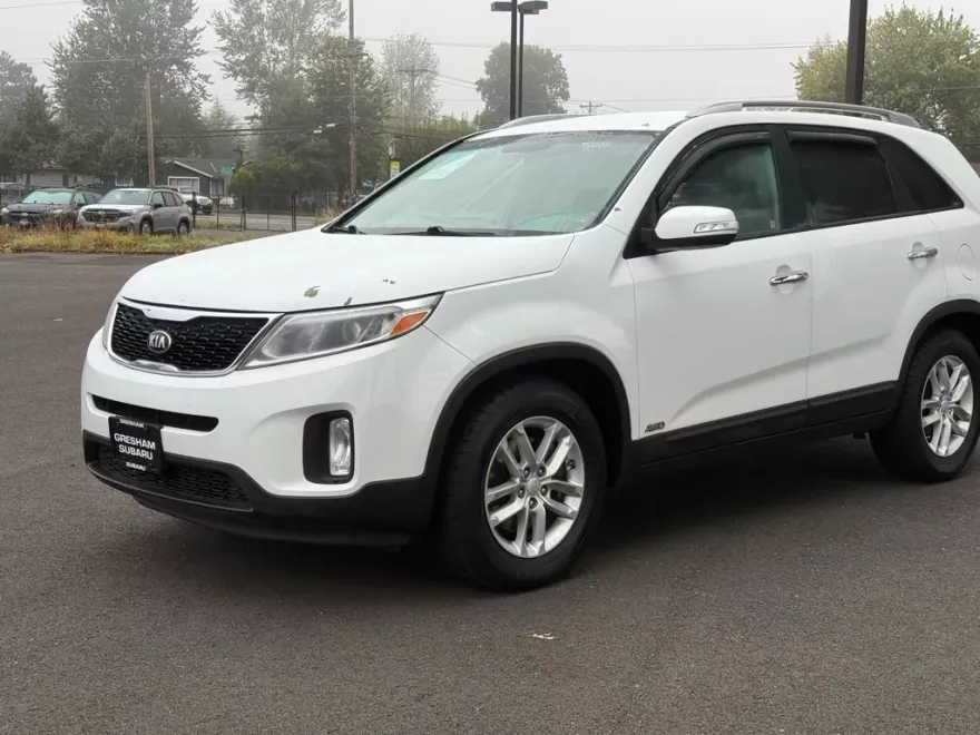 2014 Kia Sorento LX photo 1
