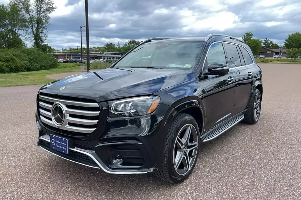 2024 Mercedes Benz GLS 450 4MATIC photo 1