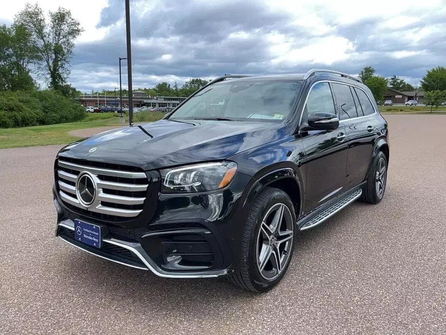 2024 Mercedes Benz GLS 450 4MATIC photo 1
