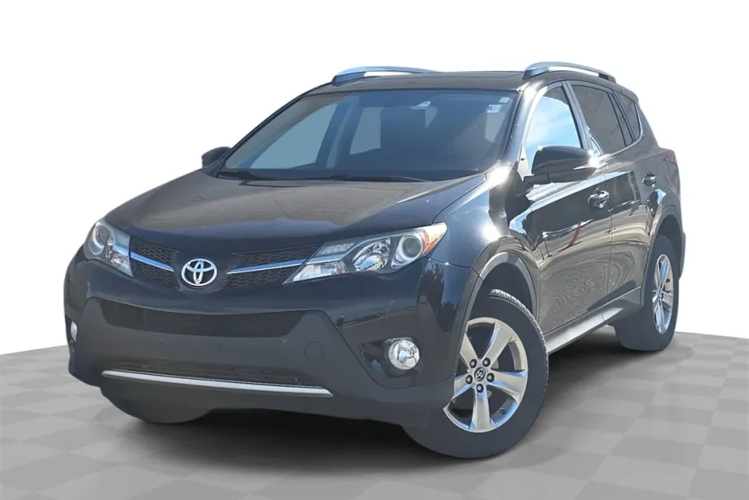 2015 Toyota RAV4 XLE photo 1
