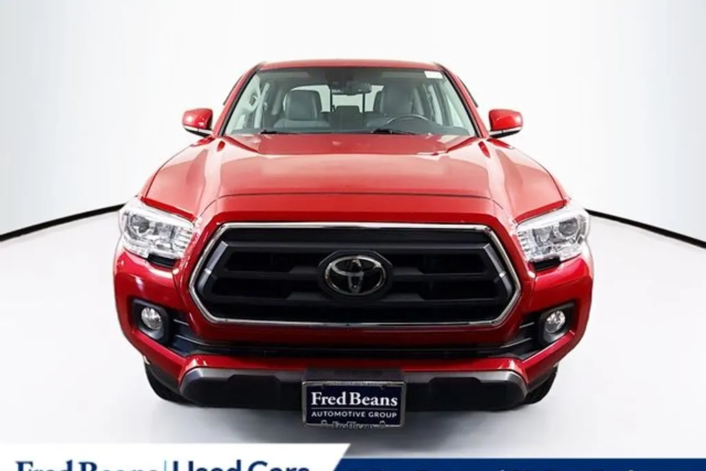 2022 Toyota Tacoma SR5 V6 photo 1