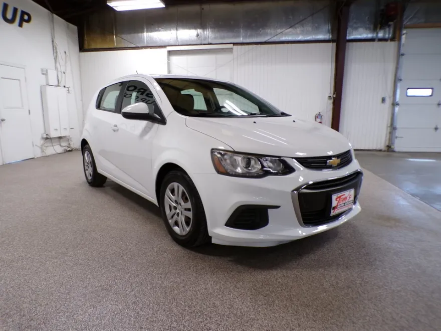 2020 Chevrolet Sonic LT photo 6