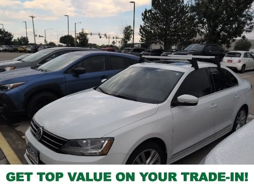 2017 Volkswagen Jetta 1.8T SEL photo 1