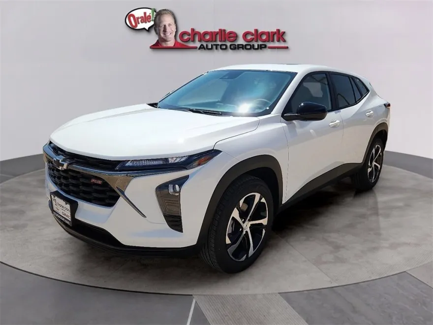 2025 Chevrolet Trax photo 1