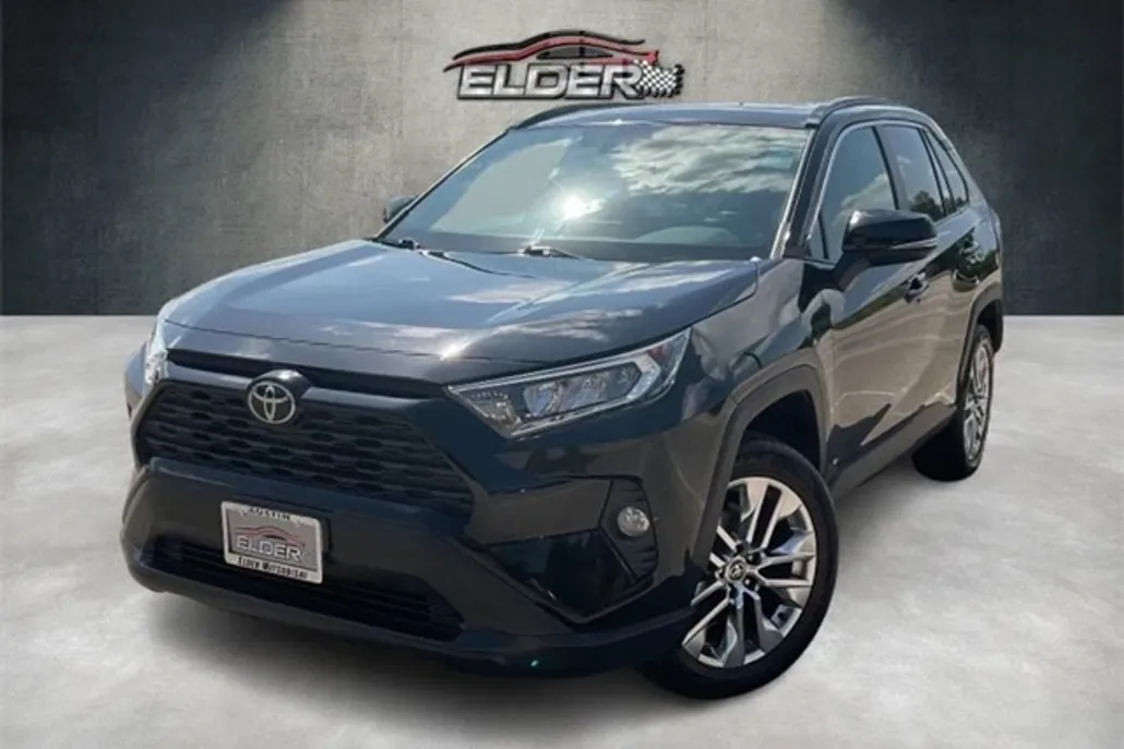 2021 Toyota RAV4 XLE Premium photo 1