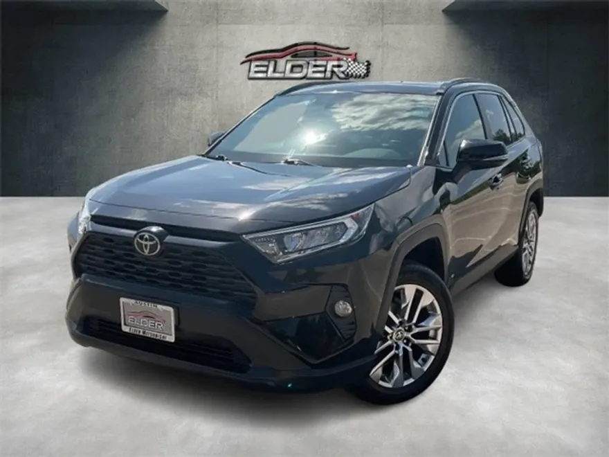 2021 Toyota RAV4 XLE Premium photo 1