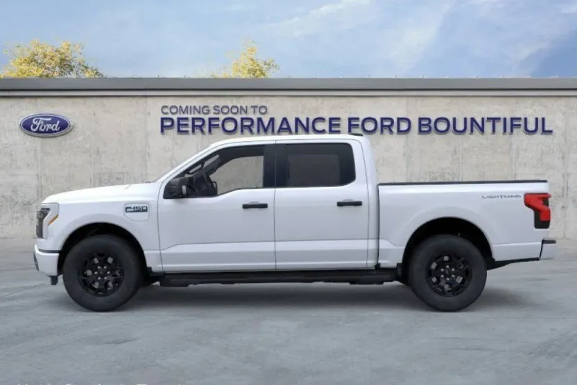 2025 Ford F-150 Lightning XLT photo 1