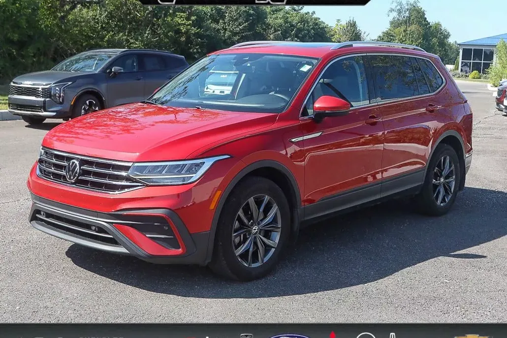 2022 Volkswagen Tiguan SE photo 1