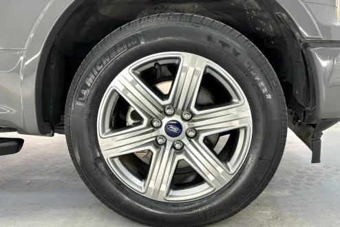 2018 Ford F-150 XLT photo 3