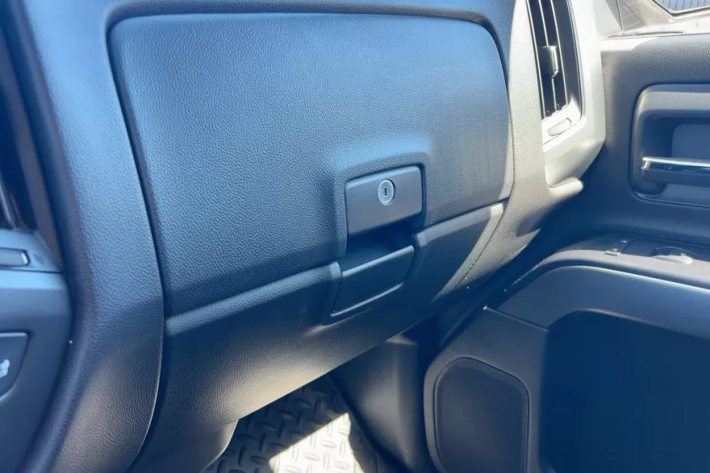 2015 Chevrolet Silverado 1500 LT photo 1