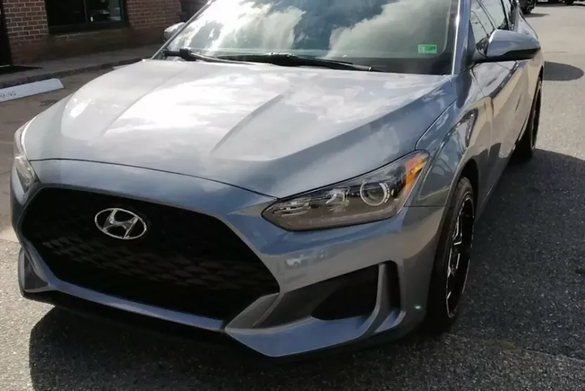 2019 Hyundai Veloster 2.0L Premium photo 1