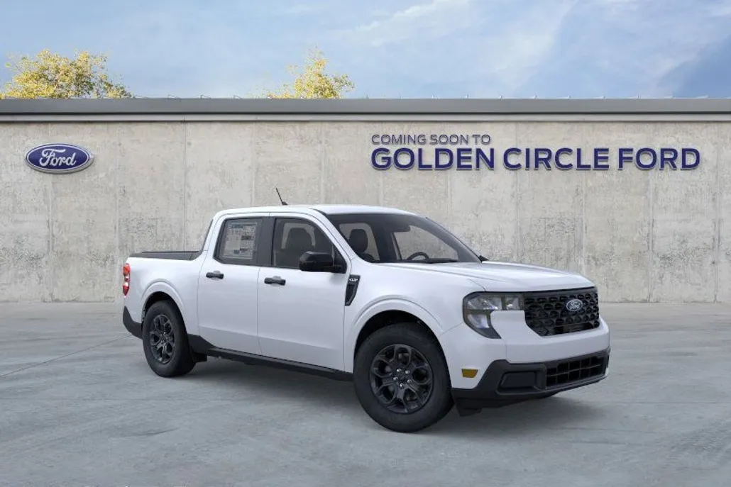 2025 Ford Maverick XLT photo 1