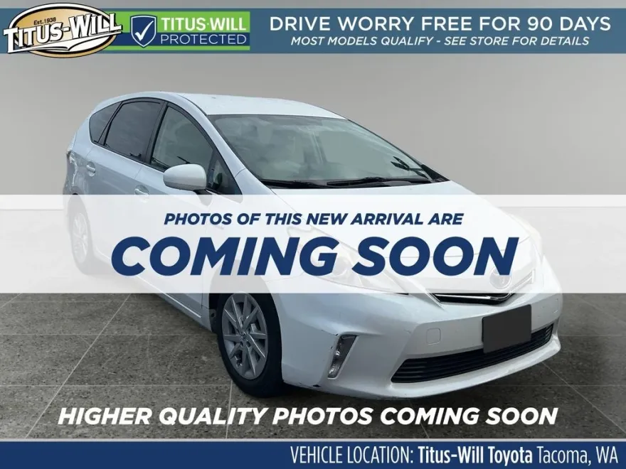 2013 Toyota Prius V Two photo 1