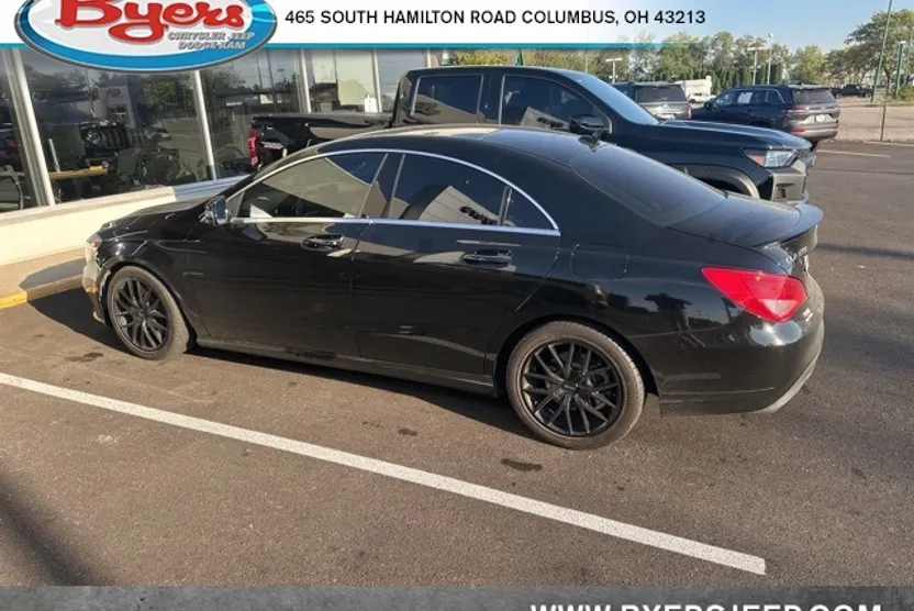 2018 Mercedes Benz CLA 250 4MATIC photo 1