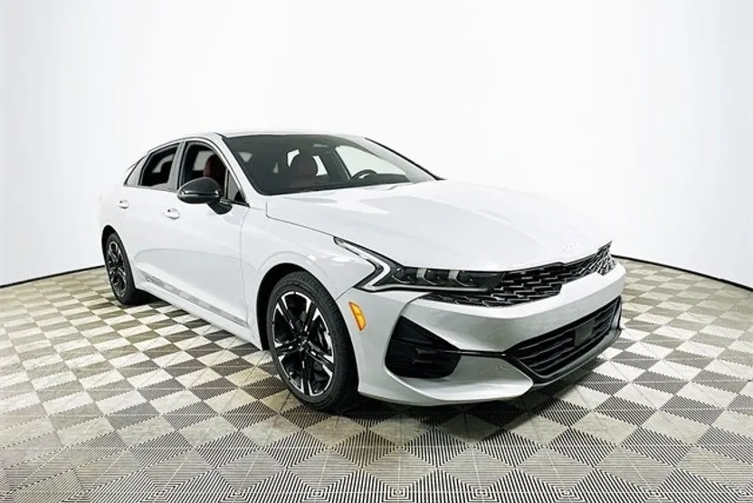 2024 Kia K5 GT-Line photo 1